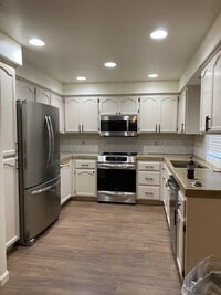 Building Photo - Spacious two bedroom two bath home in Carson City