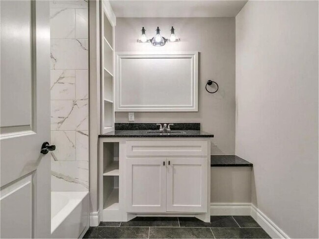 Building Photo - Gorgeous Newer Build! 4 Bed 3 Bath in Deer...