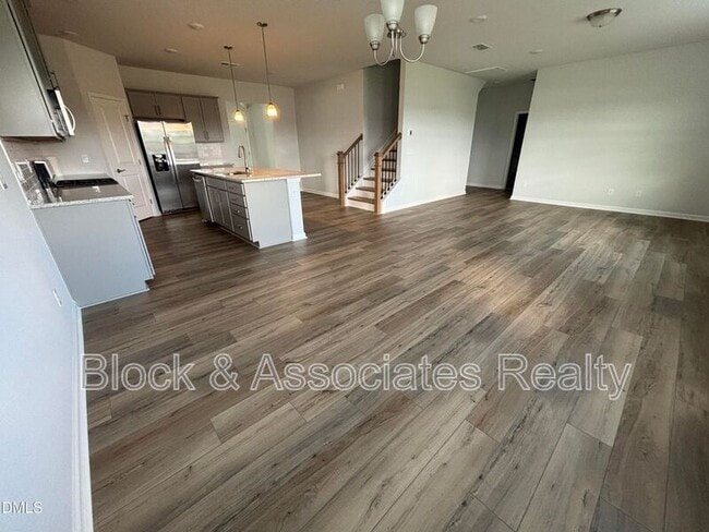 Building Photo - 3230 Pelican Ln