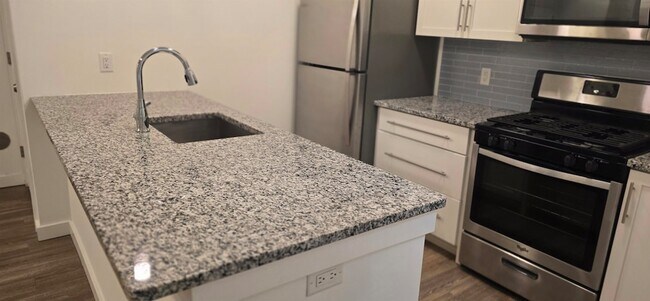 Building Photo - 61 Virginia Ave