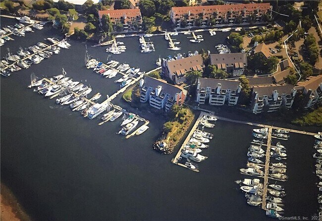 Building Photo - 123 Harbor Dr