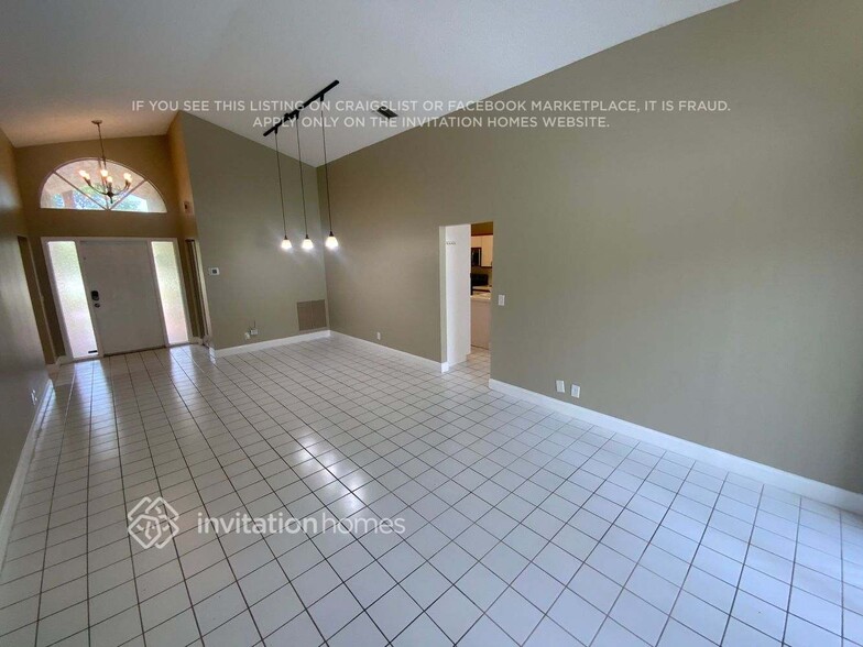 Building Photo - 1320 SW 18th St