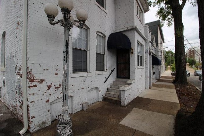Building Photo - 607 Lindsay St