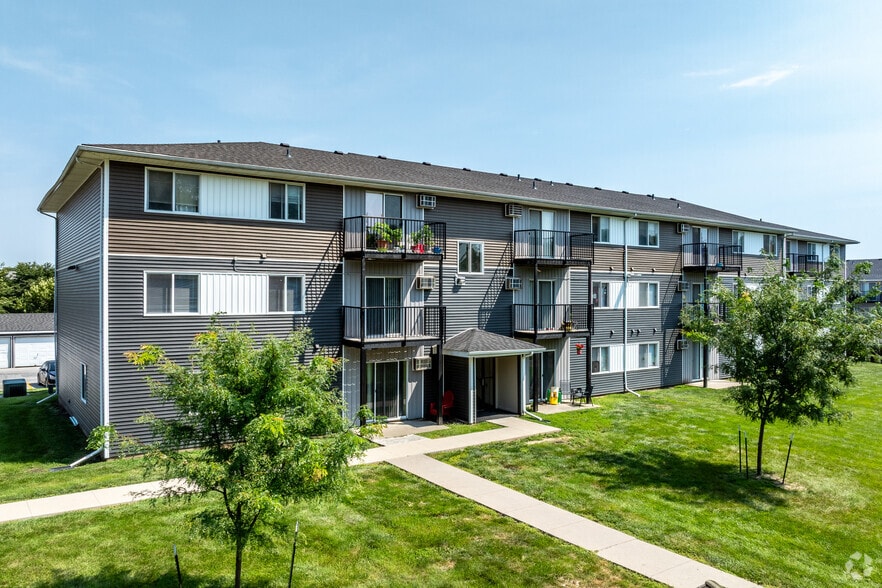Building Photo - Woodside Park Apartments