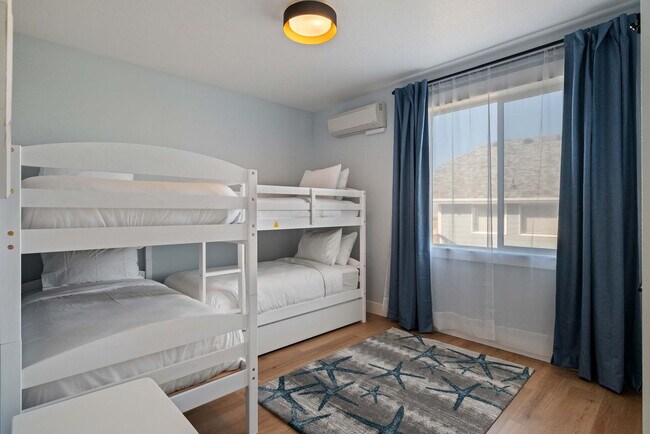 Building Photo - 1288 Cohasset Crest N