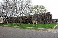 Building Photo - Metropolitan Towers