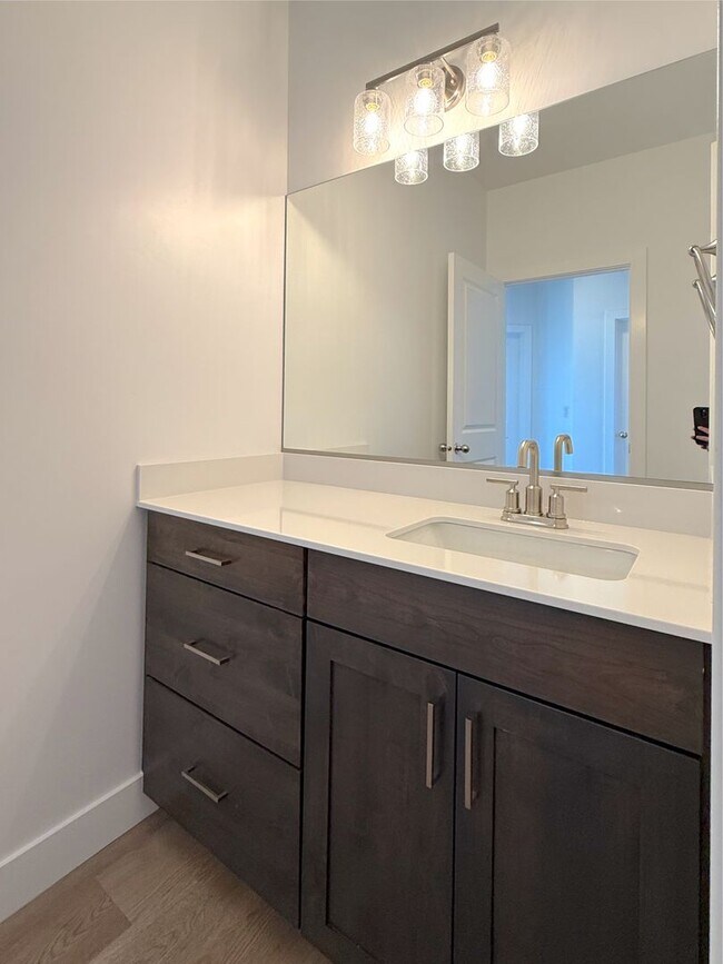 Building Photo - Brand New 3 bed, 2.5 Bath 1 car garage Townhome