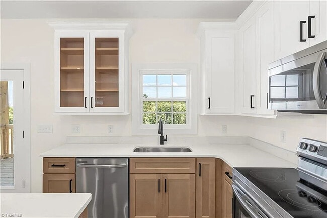 Building Photo - Earn Wealth While Leasing - Like a Homeowner - Lease to Own