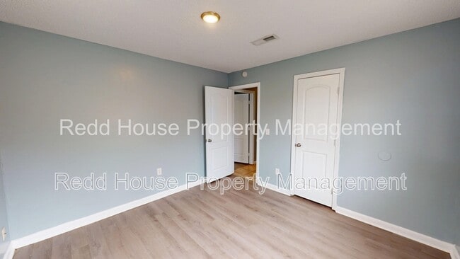 Building Photo - 111 Nann St