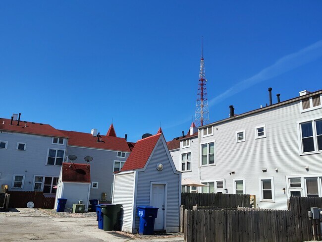 Building Photo - 1217 N 11th St