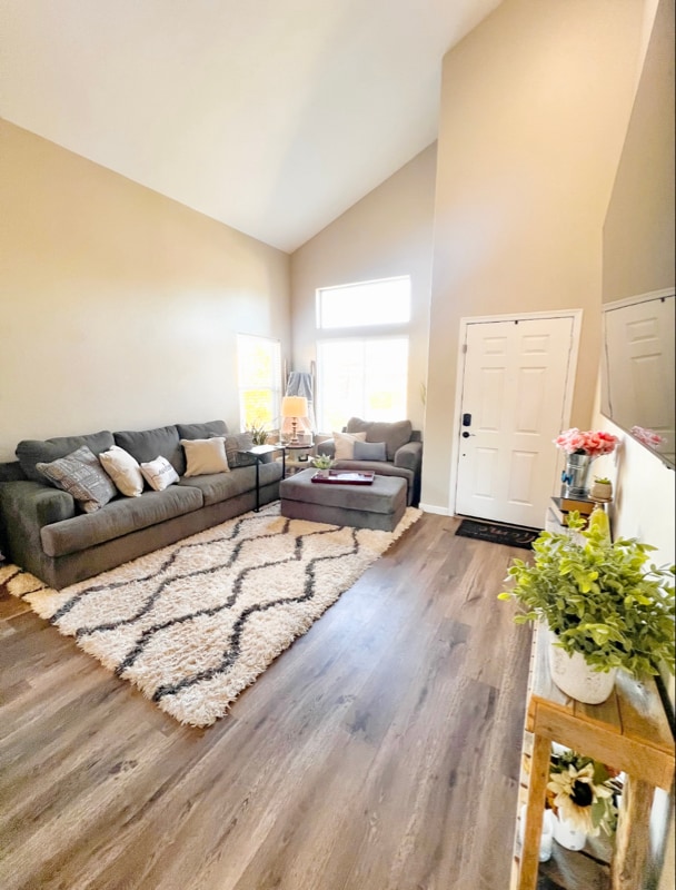 Building Photo - 2719 W Angel Way