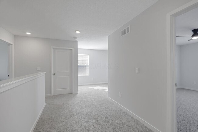 Building Photo - 758 Leslie Dr