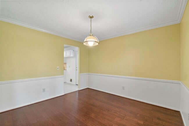 Building Photo - 9811 Arrowgrass Dr