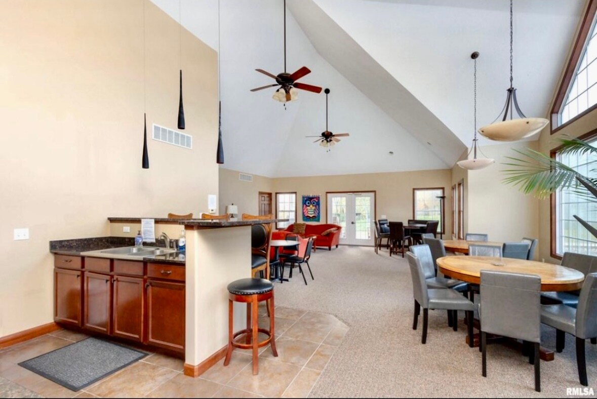 Building Photo - 4102 Creek Hill Dr