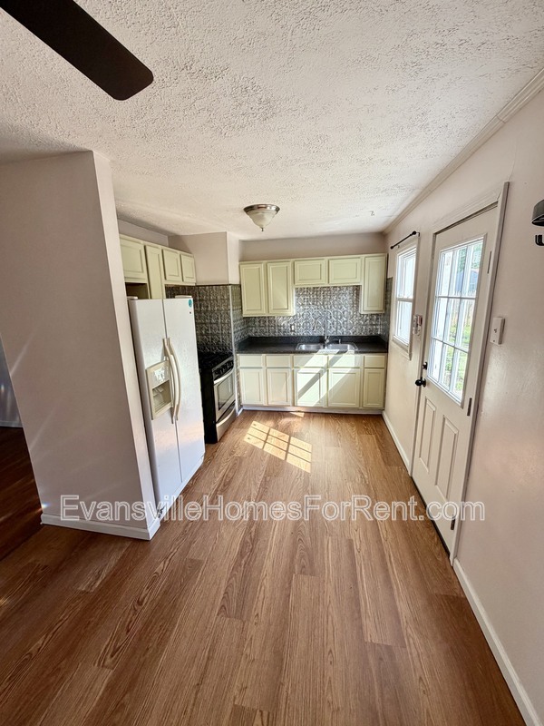 Building Photo - 1604 Marbo Ave