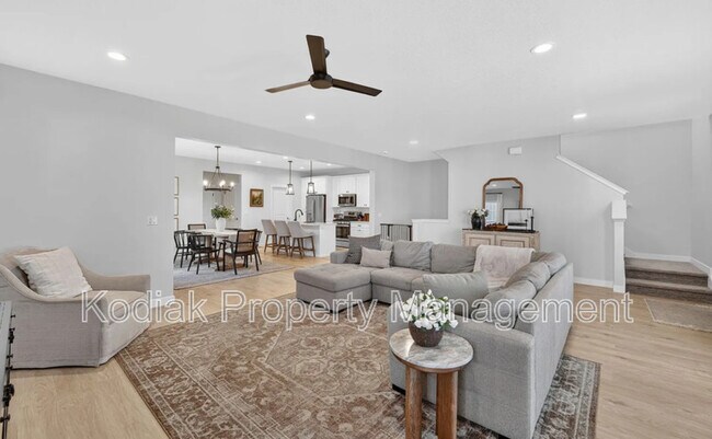 Building Photo - 979 Shoreline Dr