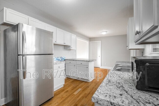 Building Photo - 2407 Bluefield St