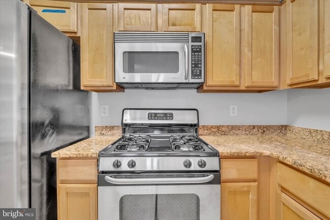 Building Photo - 7923 Eastern Ave NW