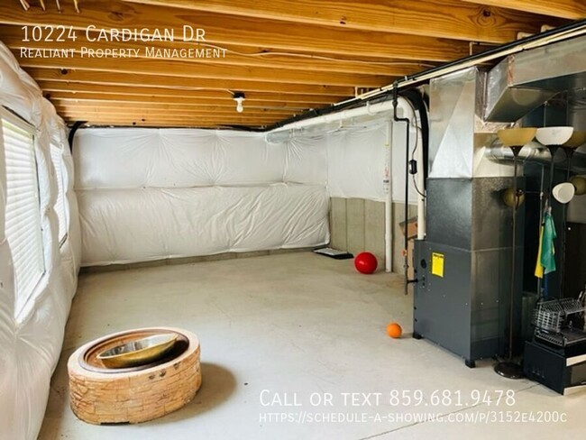 Building Photo - 10224 Cardigan Dr