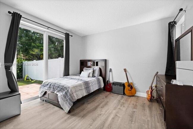 Building Photo - 15385 SW 51st St