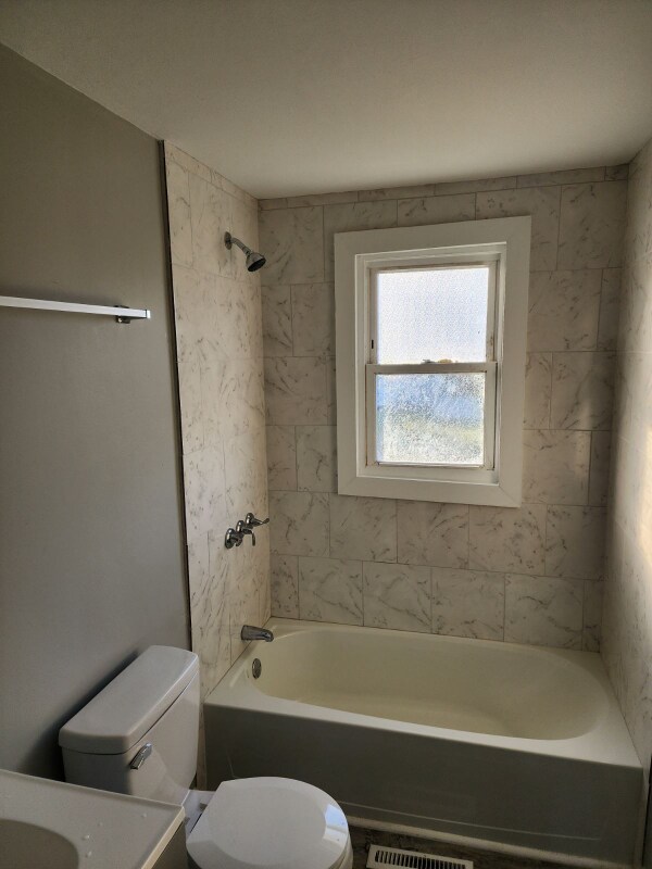Building Photo - 822 Eichelberger Dr
