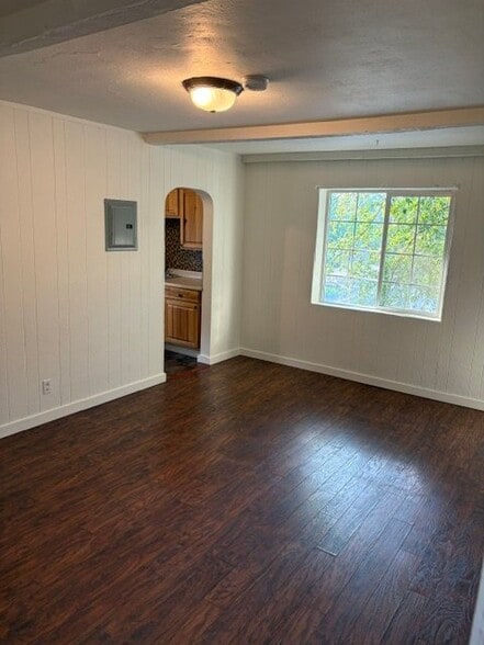 Building Photo - 2519 W Boise Ave