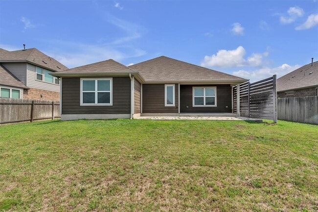 Building Photo - 308 Clearlake Dr