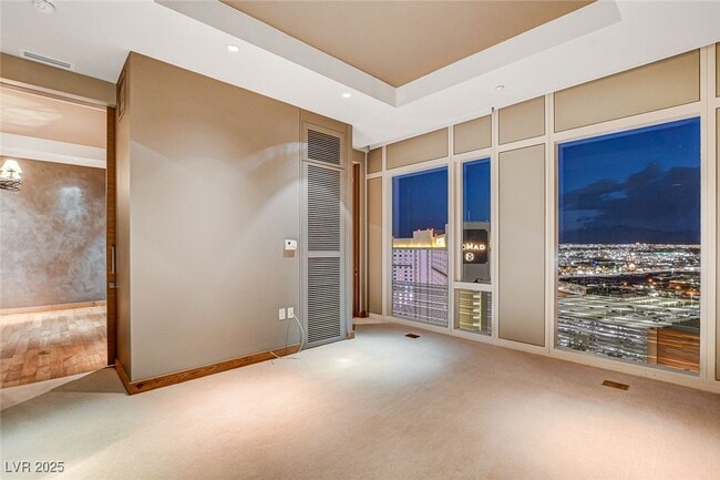Building Photo - 3750 S Las Vegas Blvd