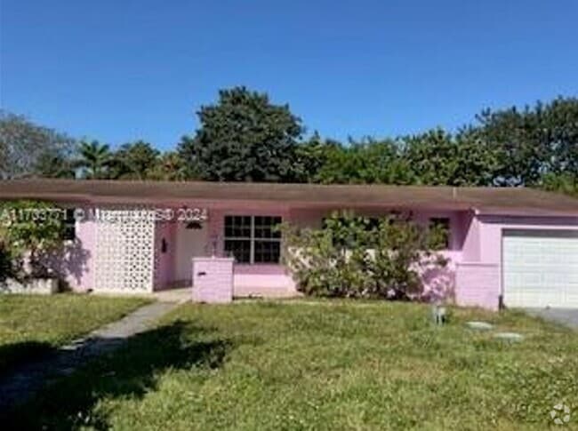 Building Photo - 14710 S Spur Dr