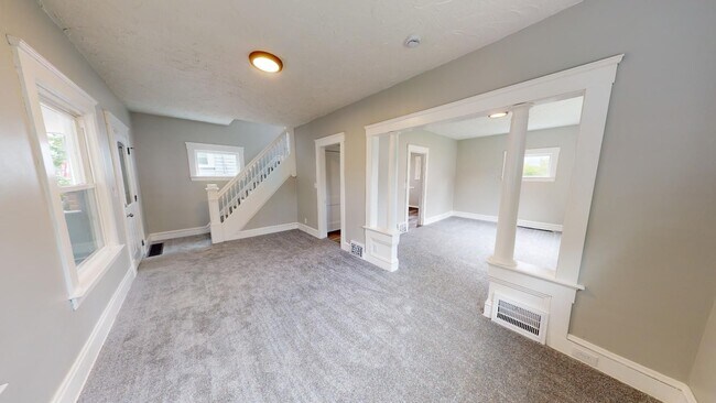 Building Photo - Old Brooklyn Area - 3 Bedroom Single Famil...