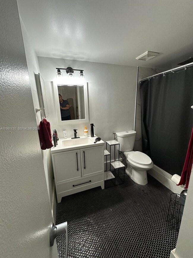 Building Photo - 12124 St.Andrews Pl