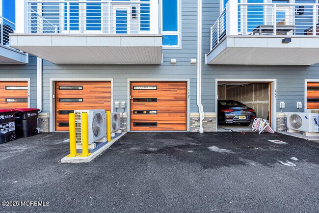 Building Photo - 201 Sunset Ave