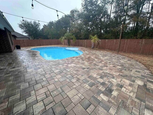 Building Photo - 4745 Dupont Cir