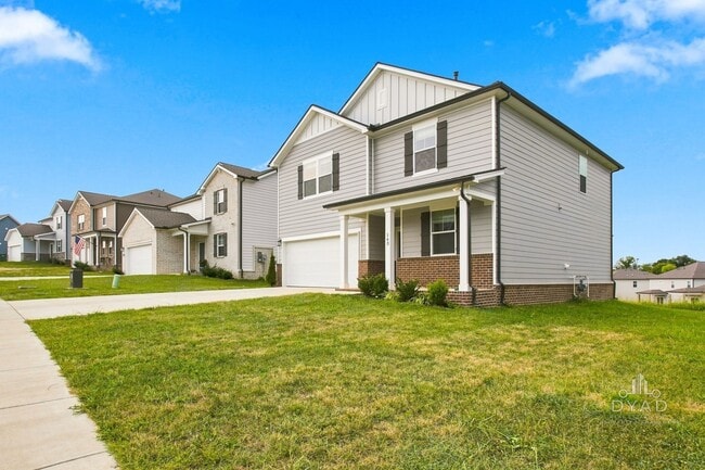 Building Photo - 163 E Millbrook Dr