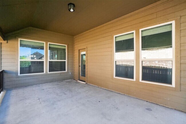 Building Photo - 6916 Etna Way