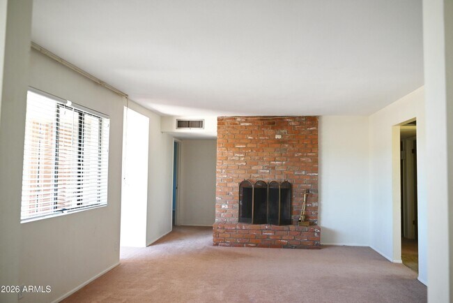Building Photo - 8339 E Cholla St