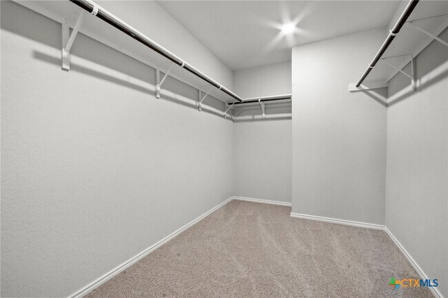 Building Photo - 271 Kinsley Wy