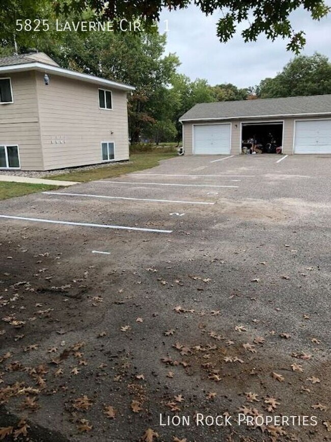 Building Photo - 5825 Laverne Cir N