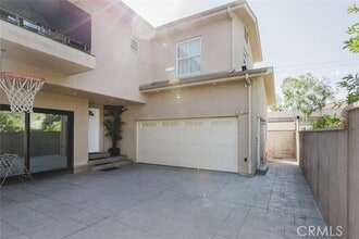 Building Photo - 624 Hawthorne St