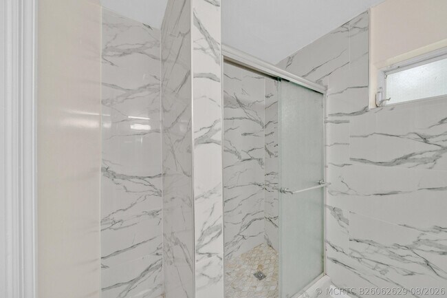 Building Photo - 4921 NW 39th St