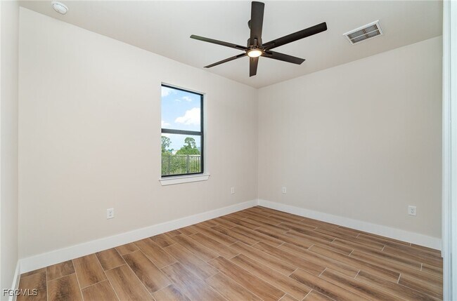 Building Photo - 4124 NW 20th Terrace