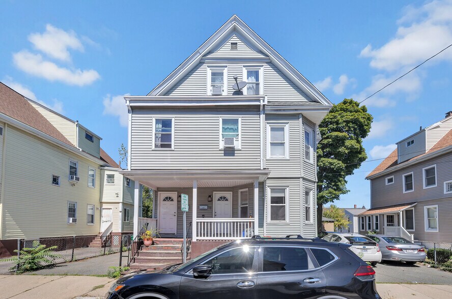 Building Photo - 9 Winter Hill Rd