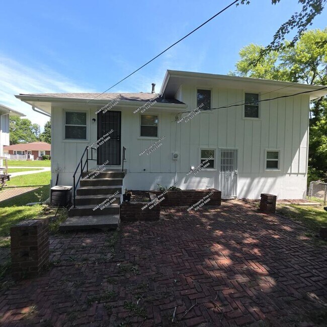 Building Photo - 6709 E 134th Terrace