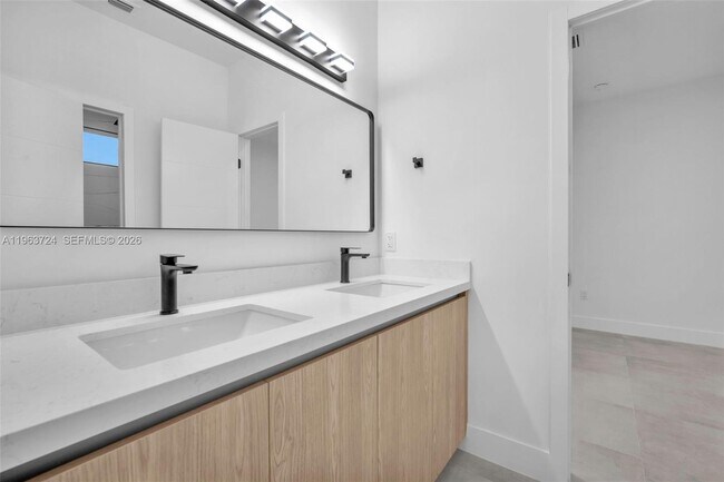 Building Photo - 919 NW 55th St