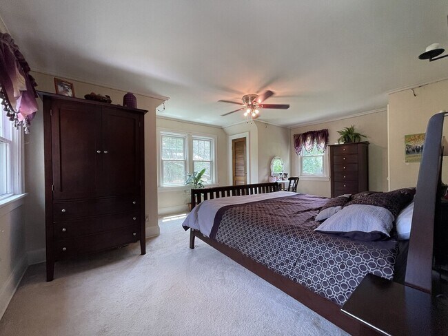 Old Master - 810 Brinsmere Dr