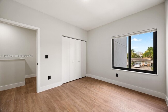 Building Photo - 120 NW 5th Ave