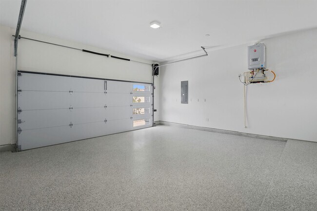 Building Photo - 2939 El Fenice Ln