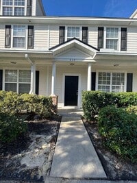 Building Photo - Gated Community off Central Ave in Summerville!