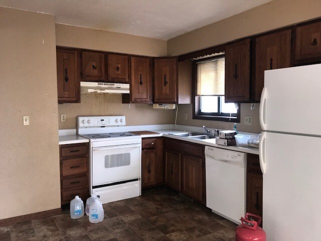 Building Photo - 2 BD Duplex for Rent