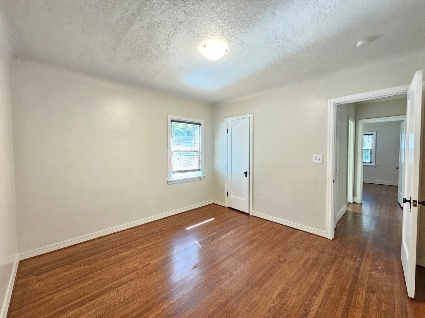 Building Photo - 1922 E 18th Ave